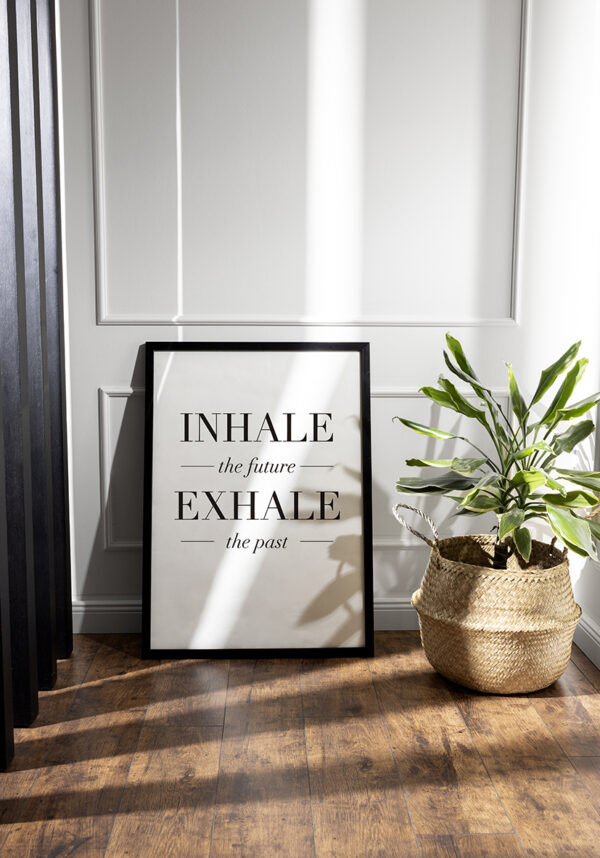 Cita motivacional minimalista con diseño moderno.
