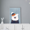 Oso Polar Abrigado: Ilustración Invernal para Decoración