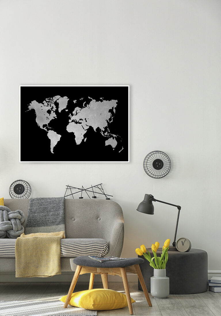 Mapa mundial plateado sobre fondo negro