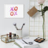 Obra colorida con motivo xoxo en acuarela