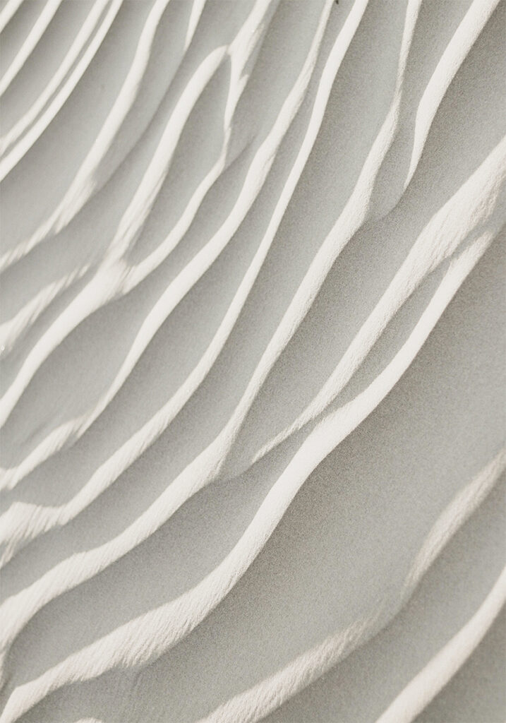 Patrones abstractos del viento sobre la arena