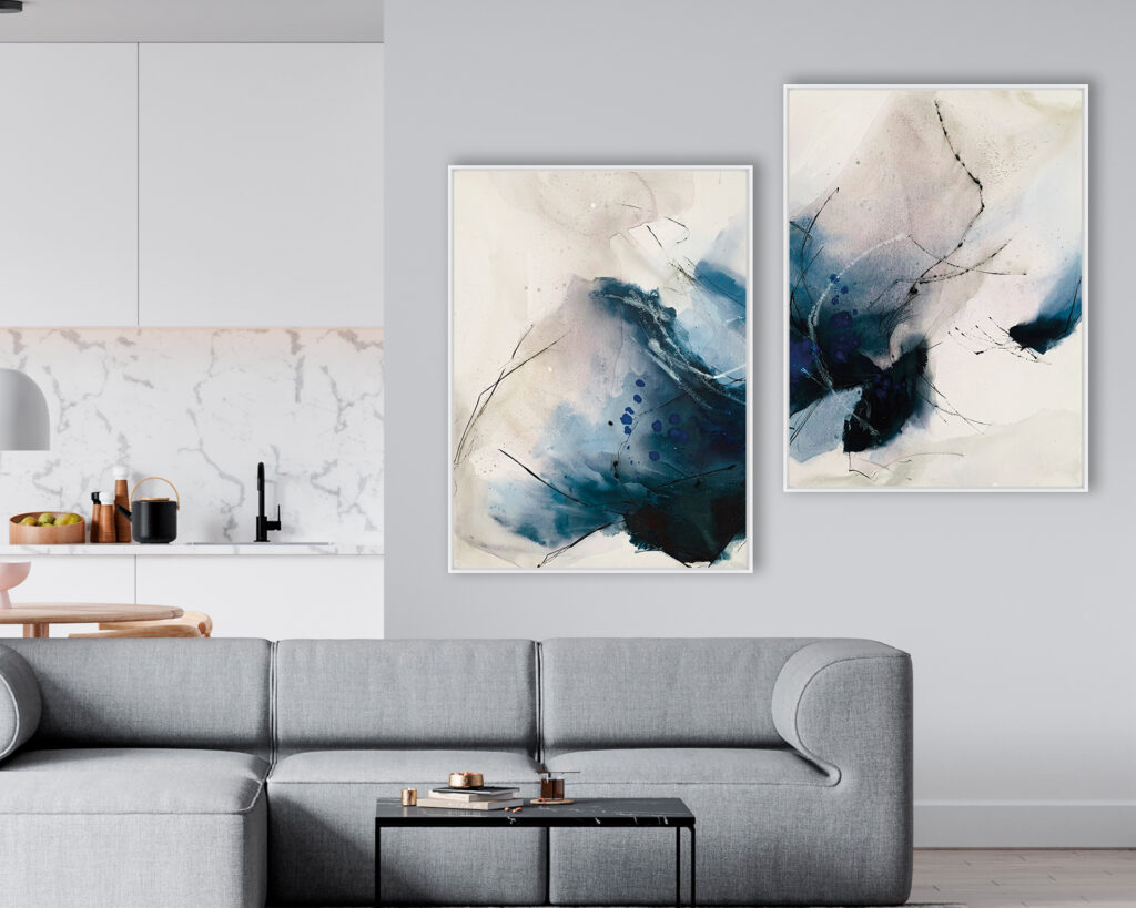Komposition mit abstraktem Diptychon in Blau und Weiß