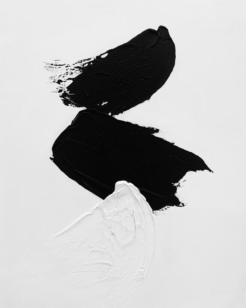 Diseño minimalista en blanco y negro