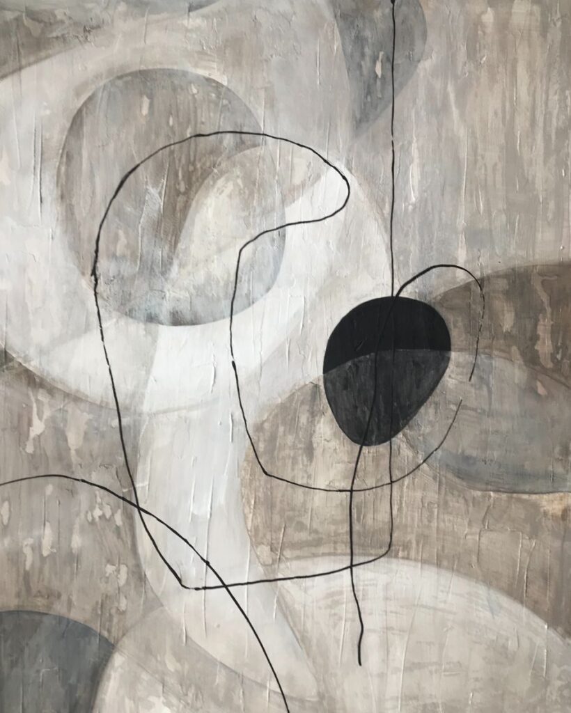 Obra moderna en tonos neutros