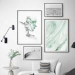 Interior moderno con impresiones artísticas