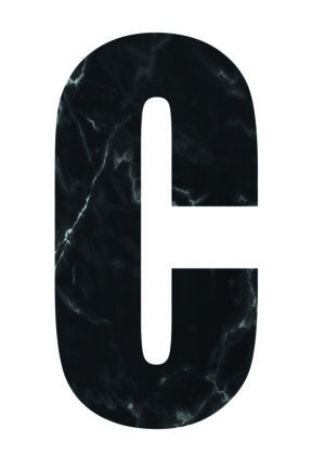 Letras artísticas sobre patrón de mármol negro.