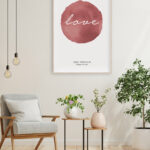 Arte romántico en acuarela con la palabra Love