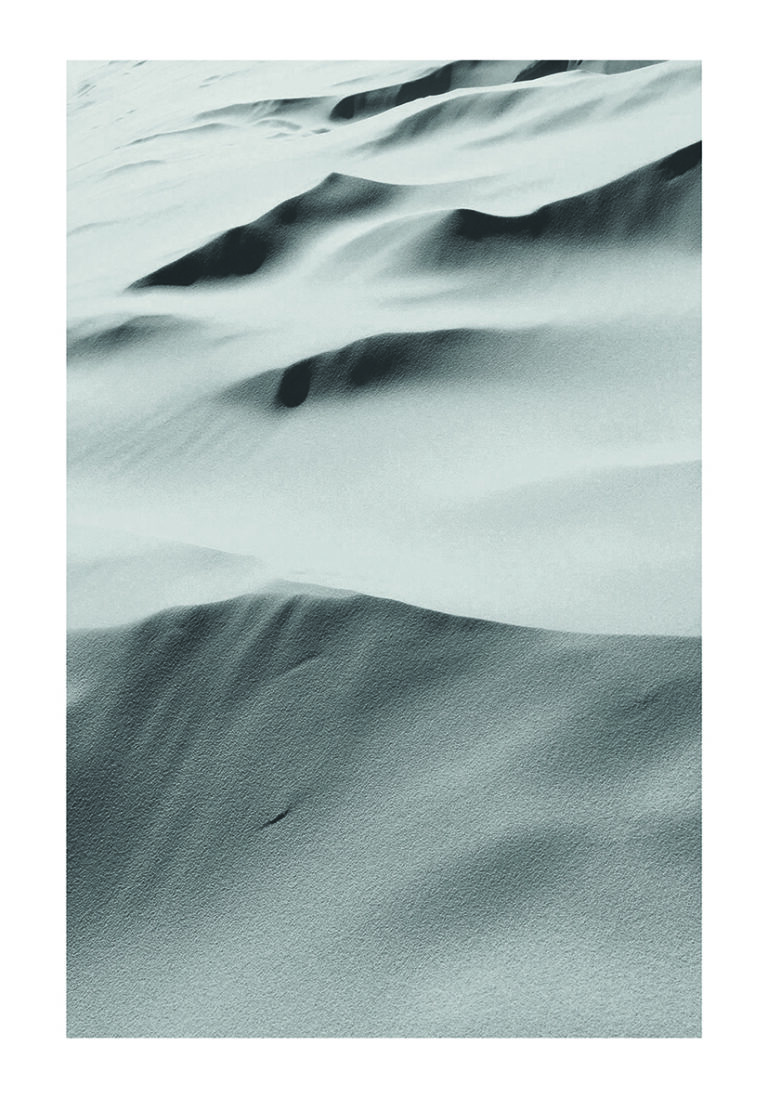 Dunas de arena con ondulaciones abstractas