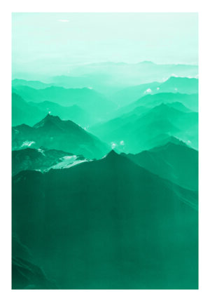 Paisaje sereno de montaña en tonalidades azules