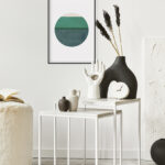 Círculo en acuarela verde en estilo minimal
