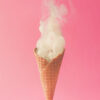 Helado surrealista con vapor