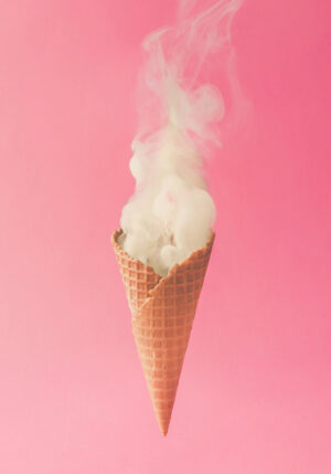 Helado surrealista con vapor