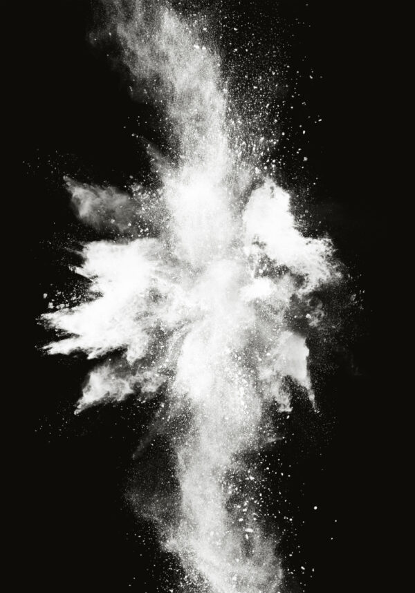 Explosión abstracta de polvo blanco