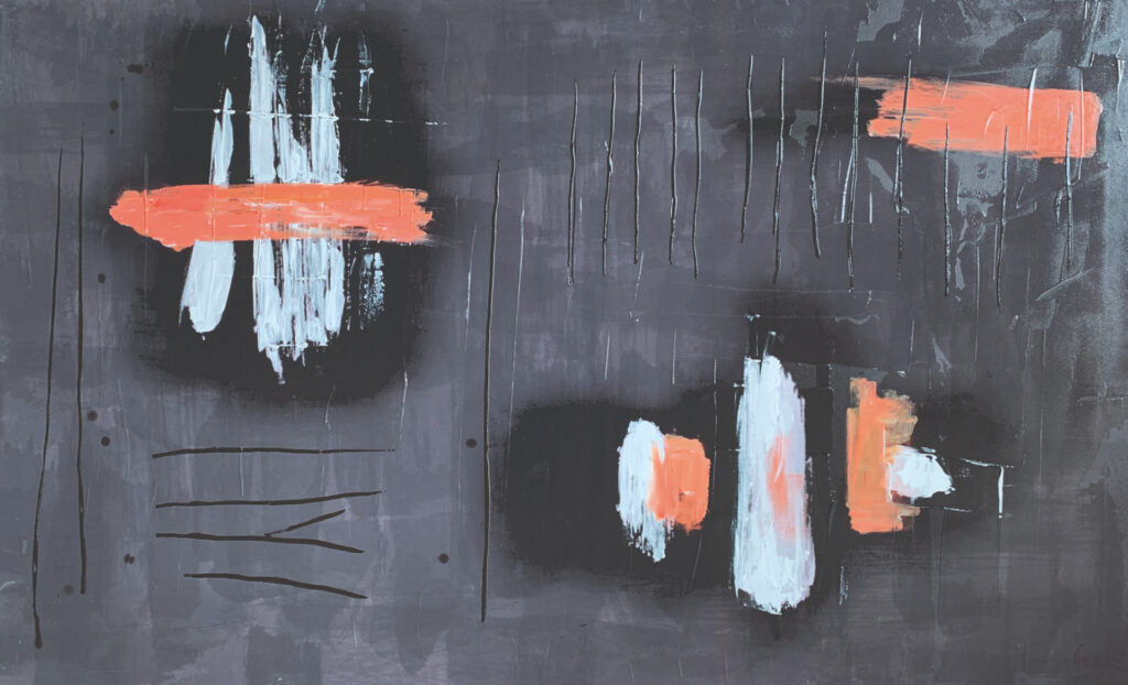 Creación abstracta que integra líneas naranjas