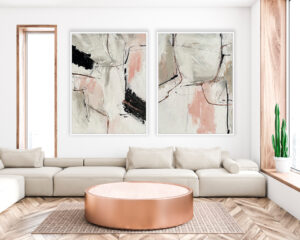 expresando un lenguaje pictórico abstracto y contemporáneo.