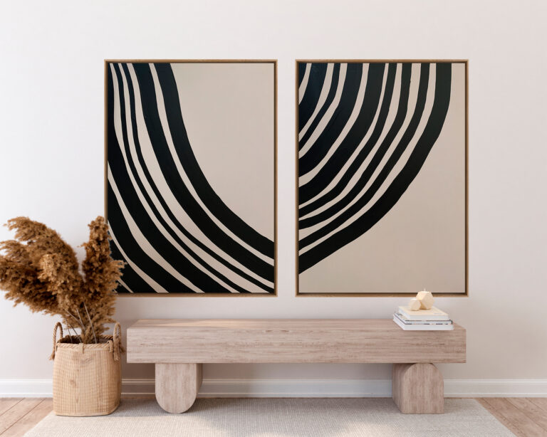 Ambiente Patrón lineal en crema y negro con un aire abstracto y geométrico.