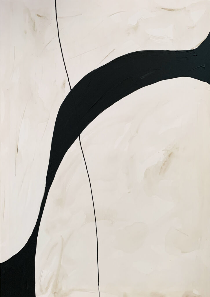 Creación minimalista en crema y negro