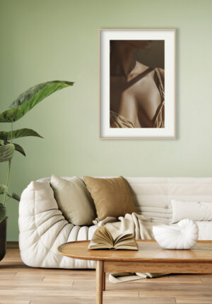 Silueta Femenina en Primer Plano Elegante