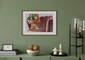 Tulipanes de Primavera y Silla de Terciopelo