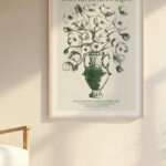 Arte Botánico con Florero Elegante