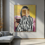 Retrato Abstracto en Rayas y Tonos C lidos para Interiores con Estilo