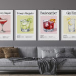 Láminas enmarcadas con recetas de cócteles