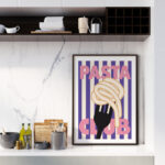 Diseño retro de pasta sobre fondo a rayas