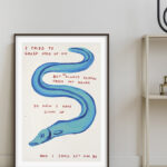 Anguila azul ilustrada con texto