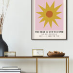 Lámina decorativa con sol amarillo y mensaje Sunshine en estilo retro