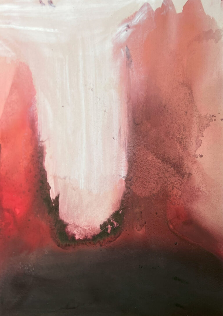 Atmósfera Ensoñadora: Transiciones Suaves en Tonos Rosados y Oscuros