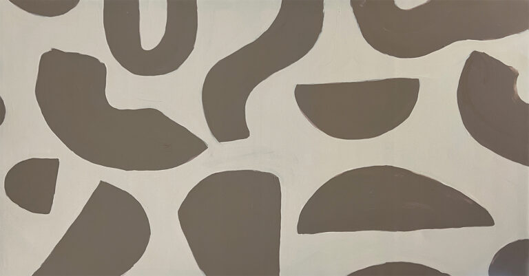 Cuadro abstracto moderno en tonos tierra con formas orgánicas