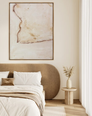 Salón moderno con cuadro abstracto de textura suave