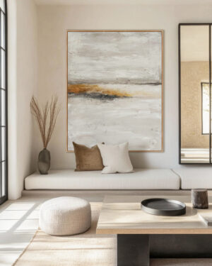 Salón moderno con arte abstracto en paleta cálida