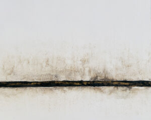 Lienzo minimalista en tonos crema con una fina línea horizontal oscura